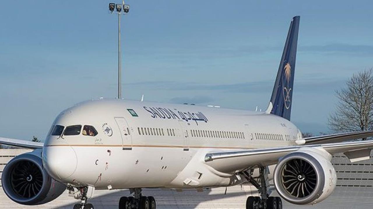 Saudi Airlines Mendarat Darurat Usai Dapat Teror Bom, Begini Momen Pasukan Khusus TNI Evakuasi Penumpang