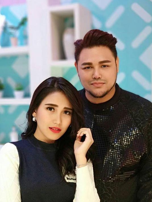foto kebersamaan ivan gunawan  ayu ting ting