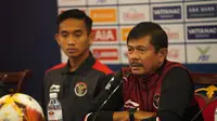 Pelatih Timnas Indonesia U-22, Indra Sjafri saat memberikan keterangan persiapan timnya menghadapi Vietnam di semifinal SEA Games 2023, Jumat (12/5/2023). (dok.PSSI)