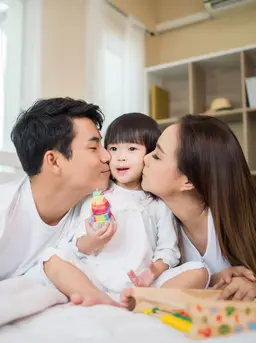 Sahabat Fimela, yuk, simak beberapa kesalahan pola asuh kecil yang berdampak besar pada anak. [Dok/freepik.com/jcomp]