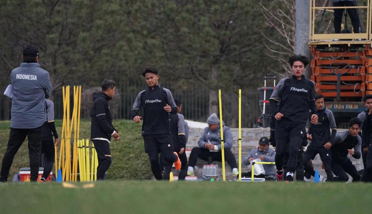 Pemain Timnas Indonesia U-20 saat sesi latihan jelang laga melawan Suriah pada matchday kedua Grup A Piala Asia U-20 2023 di Uzbekistan, Jumat (3/3/2023). (Dok. PSSI)