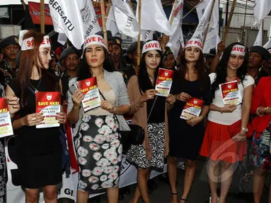 Delapan wanita cantik meramaikan sidang praperadilan Komjen Budi Gunawan di Pengadilan Negeri Jakarta Selatan, Senin (2/2/2015). (Liputan6.com/Johan Tallo)