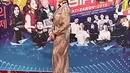 Prilly Latuconsina ke Korea sebagai wakil dari Indonesia dalam ajang Web TV Asia Awards Korea 2016 yang berlangsung di Seoul. 12 negara ikut terlibat dalam acara itu. Ia terpilih menjadi pemenangnya dalam People's Choise. (Instagram/prillylatuconsina96)