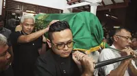 Kakak Ganjar Pranowo Meninggal Dunia, Mantan Gubernur Jateng Hantarkan Jenazah ke Peristirahatan Terakhir. Foto: Instagram ganjar_pranowo.