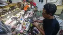 Maraknya kasus Pemutusan Hubungan Kerja disinyalir menjadi penyebab utama turunnya daya beli masyarakat, khususnya golongan menengah ke bawah. (merdeka.com/Arie Basuki)