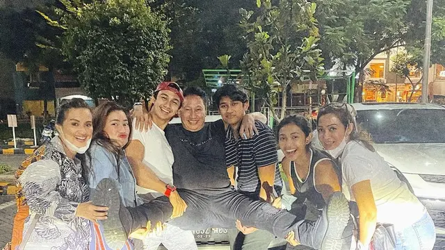 Rayakan Ultah Calon Mertua, Ini 6 Kedekatan Felicya Angelista dan Keluarga Caesar Hito
