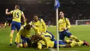 10. Para pemain Everton merayakan gol yang dicetak Romelu Lukaku ke gawang Leicester pada laga Premier League di Stadion King Power, Inggris, Senin (26/12/2016). (AFP/Paul Ellis)