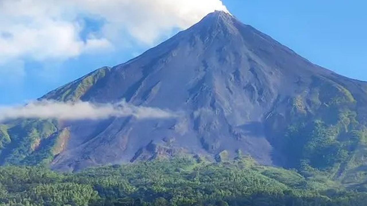 6 Fakta Mengejutkan Tentang Gunung Karangetang, Gunung Berapi Paling Aktif di Indonesia dengan 5 Kawah