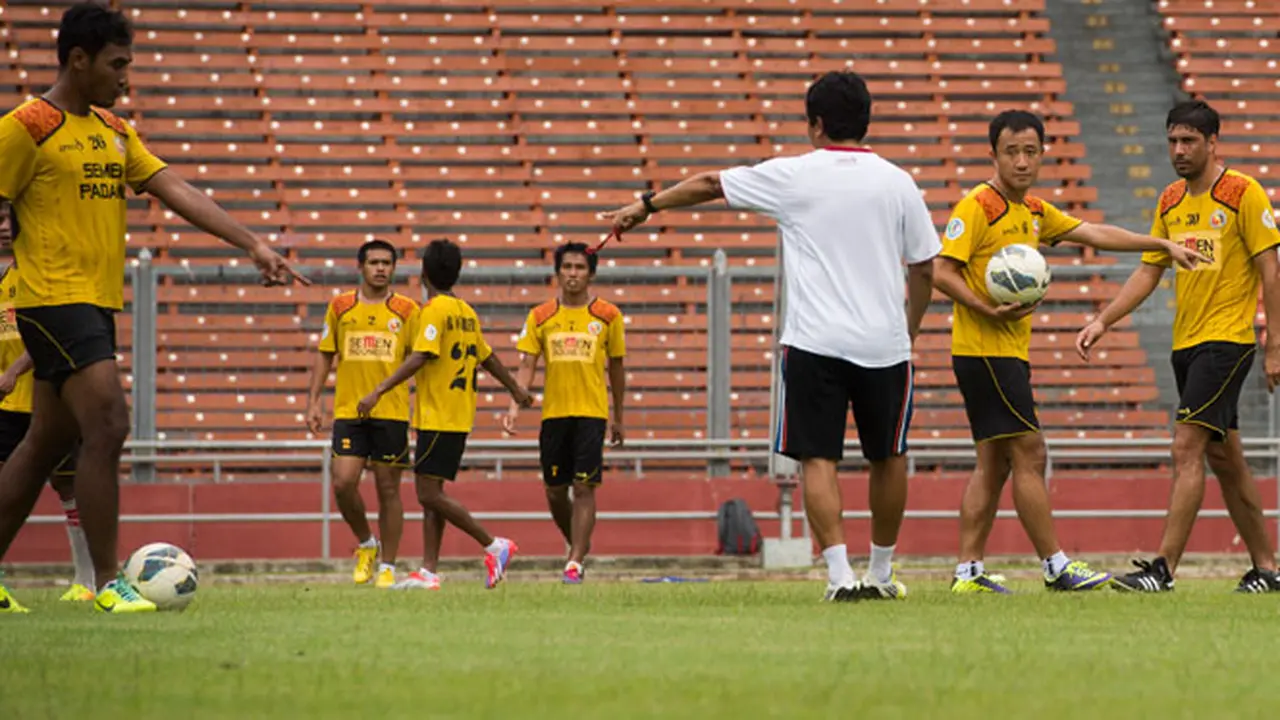 semen-padang-140208b.jpg