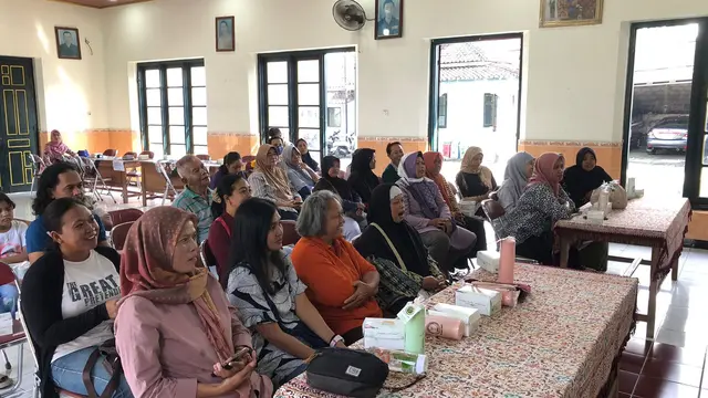 STIKES Wira Husada dan HPUI Gelar Edukasi Gagal Ginjal di Padukuhan Tegalan