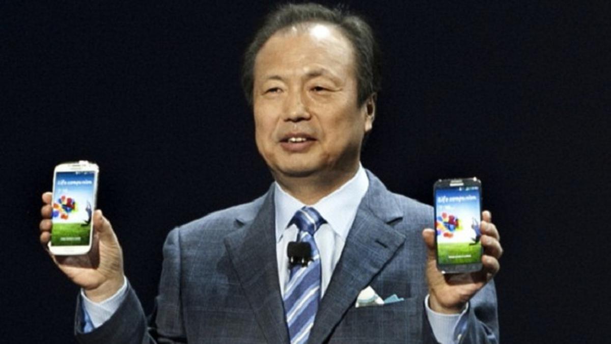 Lebih Besar Mana, Gaji Bos Samsung Atau Apple? - Tekno Liputan6.com