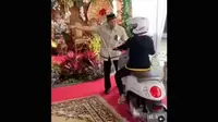 Diduga sedang depresi, ibu-ibu terobos acara resepsi pernikahan. (srouce: Instagram @terang_media)