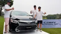 Presiden Direktur PT Toyotaa-Astra Motor (TAM) Yoshihiro Nakata (keuda dari kiri), Wakil Presiden Direktur TAM Henry Tanoto (kedua dari kanan) dan Executive GM TAM F. Soerjopranoto (kiri) resmi membuka acara Camry Invitational Golf Tournament (CIGT) 2017.