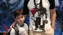 “Star Wars sesuatu yang aku bawa dari kecil. Aku setelah generasi aku, film ini bisa ditonton generasi Kenzou juga," ucap Mike Lewis usai Gala Premiere film Rogue One: A Star Wars Story di Gandaria City Mall, Selasa (13/12). (Galih W. Satria/Bintang.com)