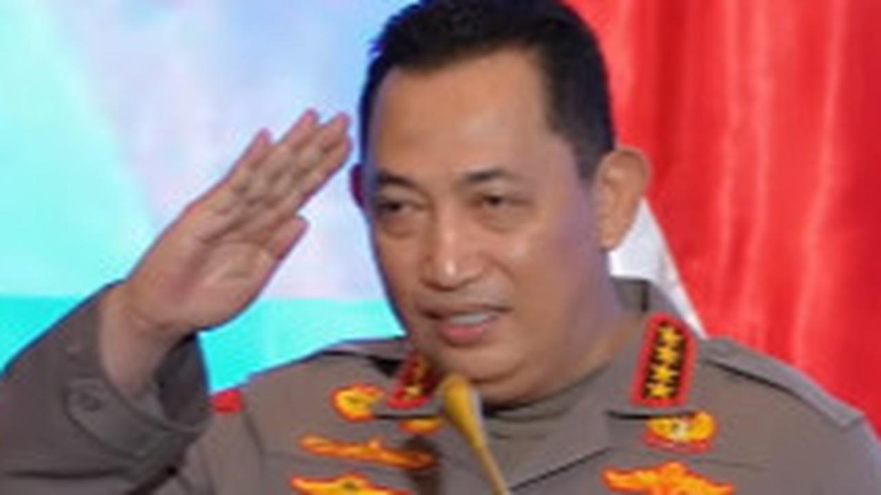 Prioritaskan Jalur Santri, Kapolri Ingin Personel Polri Kuat Iman dan Tahan Godaan