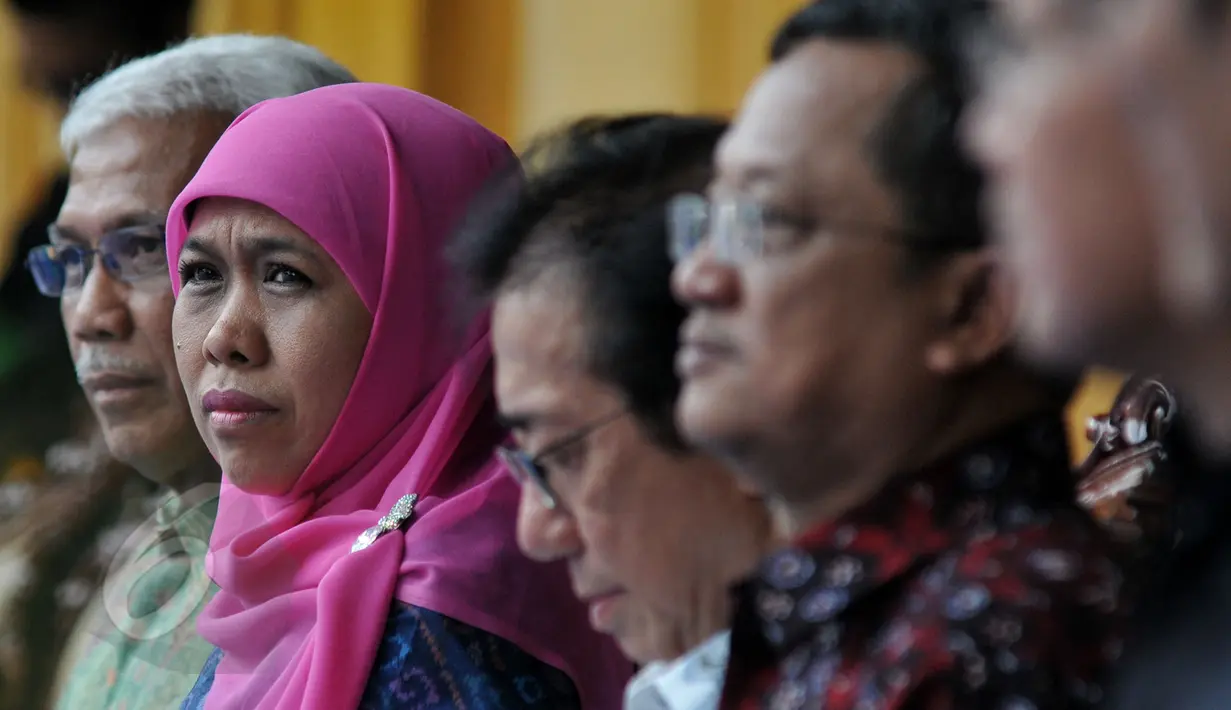 Mensos, Khofifah Indar Parawansa saat menghadiri pembukaan peringatan HLUN di TMPNU Kalibata, Jakarta, Kamis (4/6/2015). Peringatan HLUN meningkatkan pemahaman dan Kemandirian sebagai cerminan kesejahteraan lansia. (Liputan6.com/Johan Tallo)