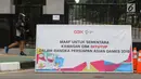Warga berlari di trotoar sekitar Kawasan Gelora Bung Karno, Jakarta, Jumat (20/7). Untuk memperlancar proses persiapan Asian Games 2018, kawasan GBK kembali ditutup untuk umum. (Liputan6.com/Helmi Fithriansyah)
