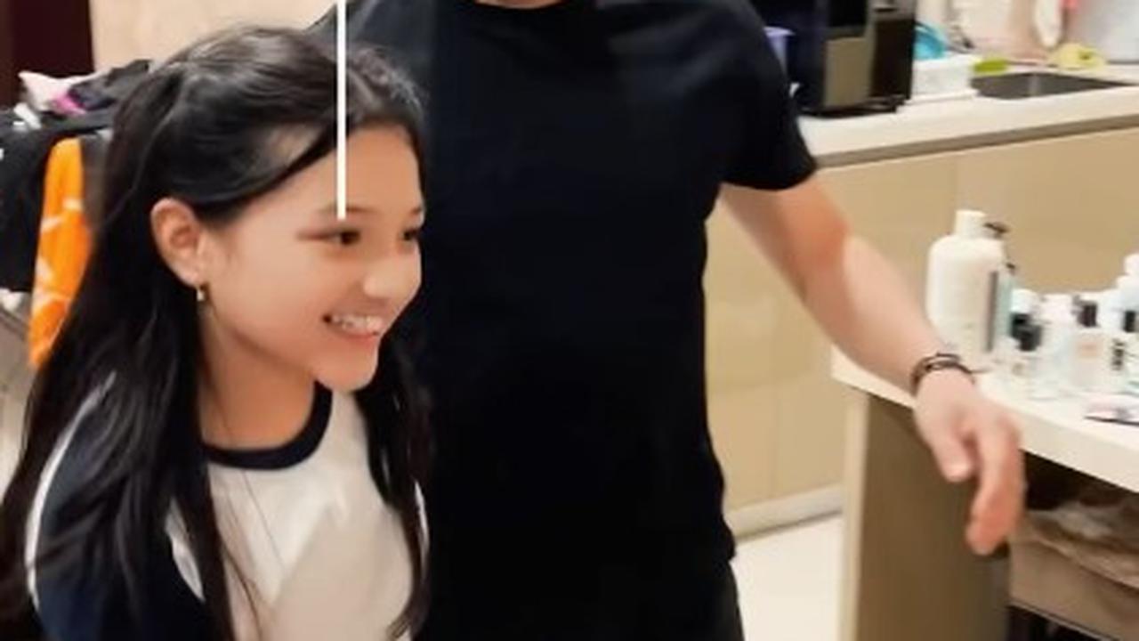 7 Potret Arsy Hermansyah Dapat Hadiah Piano Baru dari Anang dan Ashanty, Senangnya Luar Biasa