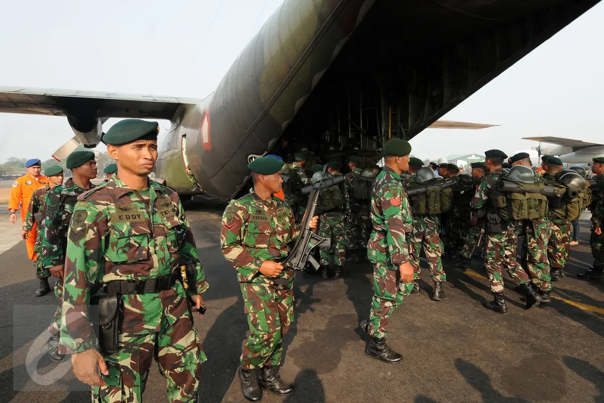 20151027-TNI Rotasi 1.000 personil Satgas Kebakaran Hutan dan Lahan-Jakarta