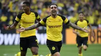 Paco Alcacer yang kini tengah dipinjamkan oleh Sharjah FC ke sesama klub UAE Pro League, Emirates Club tercatat pernah berseragam Borussia Dortmund selama 1,5 musim mulai 2018/2019 hingga paruh musim 2019/2020, di mana pada musim pertamanya ia berstatus pinjaman dari Barcelona. Total tampil dalam 37 laga di Bundesliga bareng Borussia Dortmund, ia mampu mengoleksi 23 gol dan 1 assist, termasuk torehan 1 kali hattrick. Hattrick tersebut dicetaknya pada pekan ke-7 Bundesliga 2018/2019 (6/10/2018) saat menang 4-3 atas Augsburg. (AFP/Ina Fassbender)