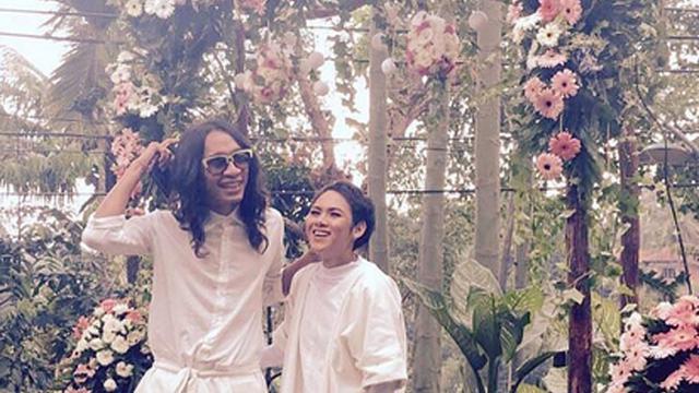 Pengacara Jawab Isu Aming Kawin Kontrak Dan Dena Rachman News Entertainment Fimela Com