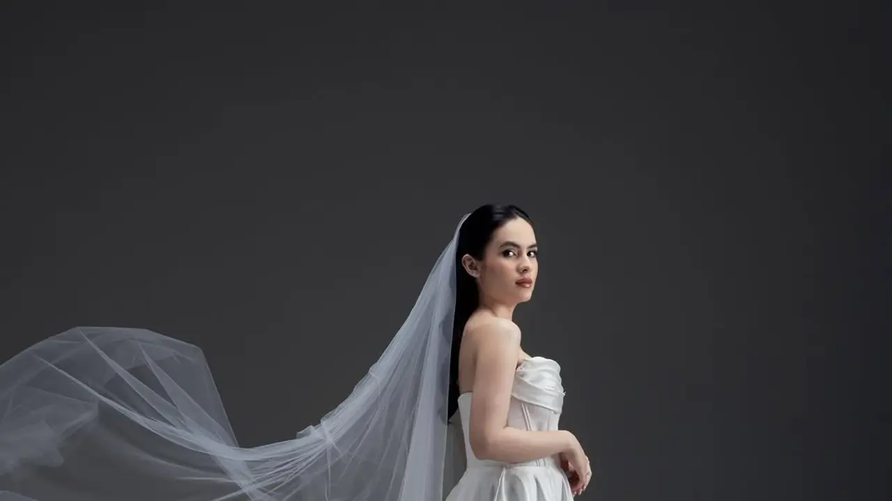 6 Gaya Pemotretan Steffi Zamora dan Nino Fernandez Pakai Busana Pengantin, Bikin Publik Penasaran