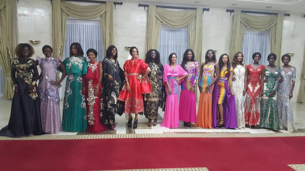 15 wanita cantik gunakan gaun berbahan batik dan tenun pada malam Grand Final Miss Senegal 2017 (KBRI Dakar)