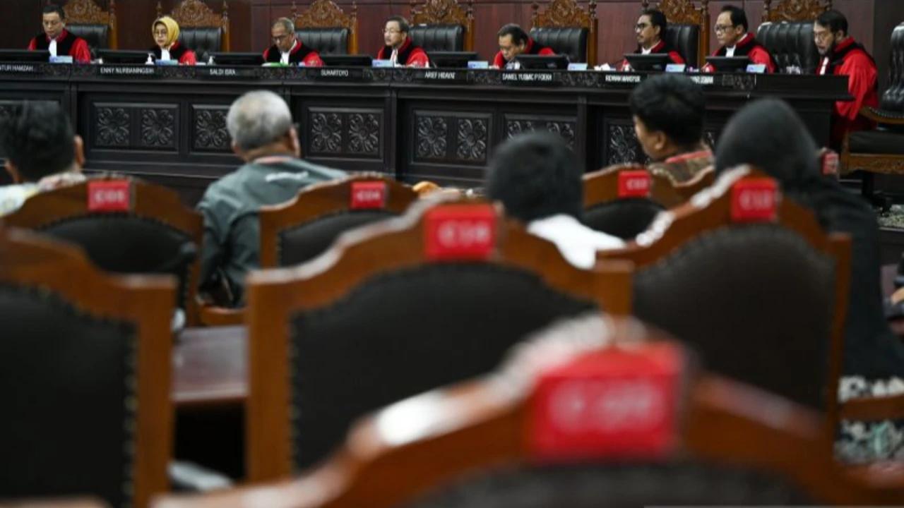 MK Putuskan Anggota Polri Duduki Jabatan Sipil Wajib Pensiun!