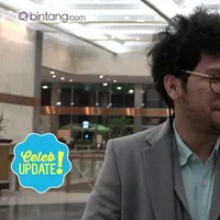 Kunto Aji dan istrinya, Dewi Syariati mengurus anak berdua, tanpa babysitter. 