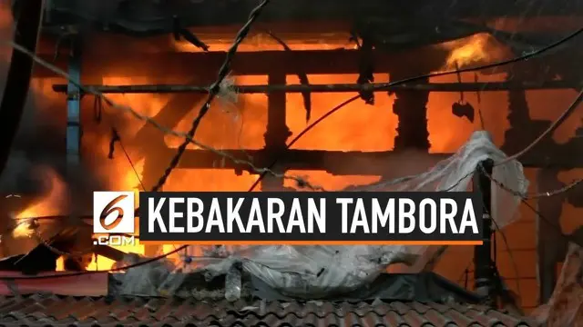 Diduga akibat arus pendek, kebakaran terjadi pada perumahan padat penduduk di Tambora, Jakarta Barat. Sedikitnya dua rumah hangus saat kejadian. Pemadam kebakaran menurunkan 21 armada untuk padamkan api.