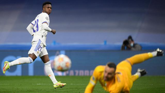 Foto: Saling Sikut Memperebutkan Status Juara Grup, Real Madrid Akhiri Perlawanan Inter Milan di Laga Pamungkas Grup D Liga Champions