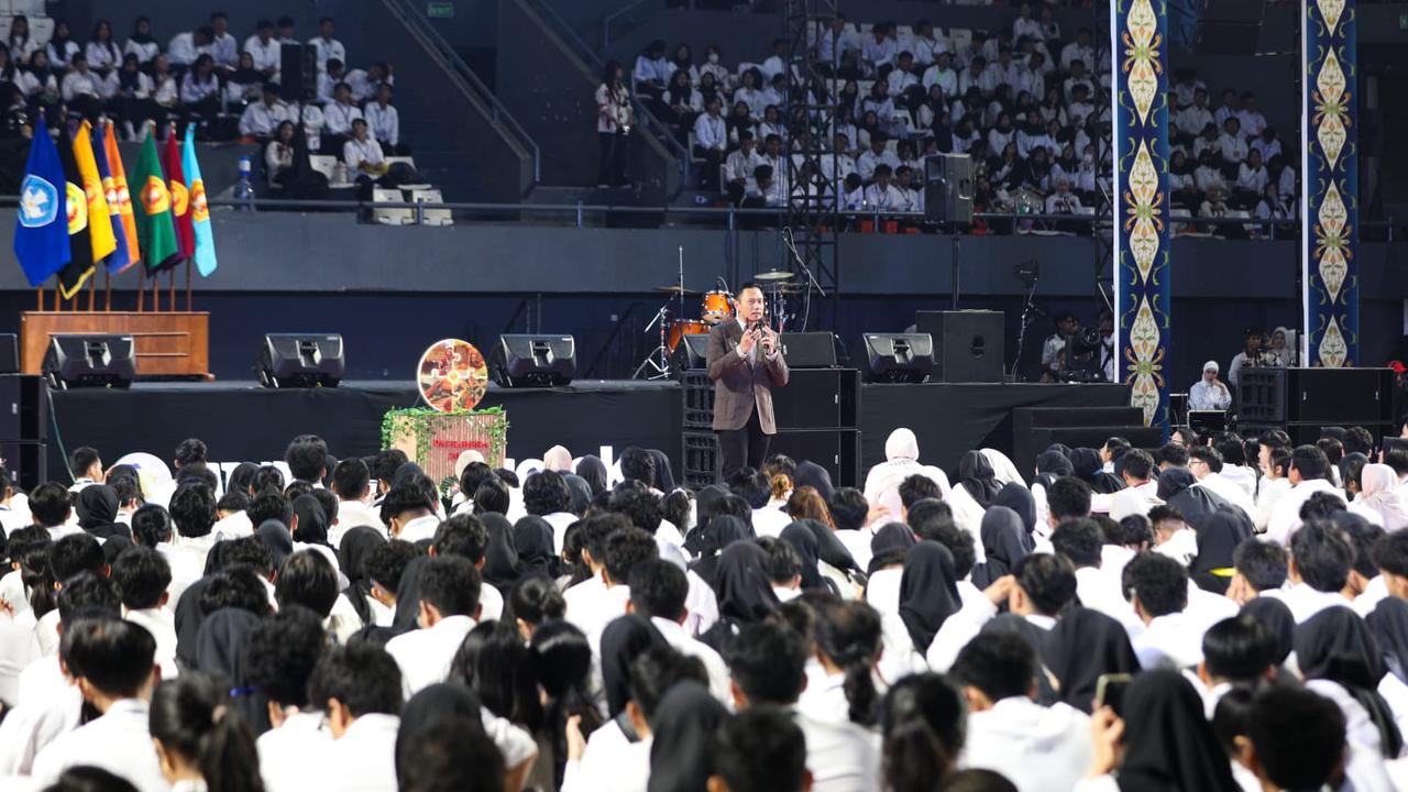Menko AHY ke Mahasiswa UPN Jakarta: SDM Berkualitas Kunci Indonesia Emas 2045