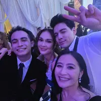 Prilly Latuconsina Hadir Resepsi Pernikahan Luna Maya dan Maxime. [@omara.esteghlal]