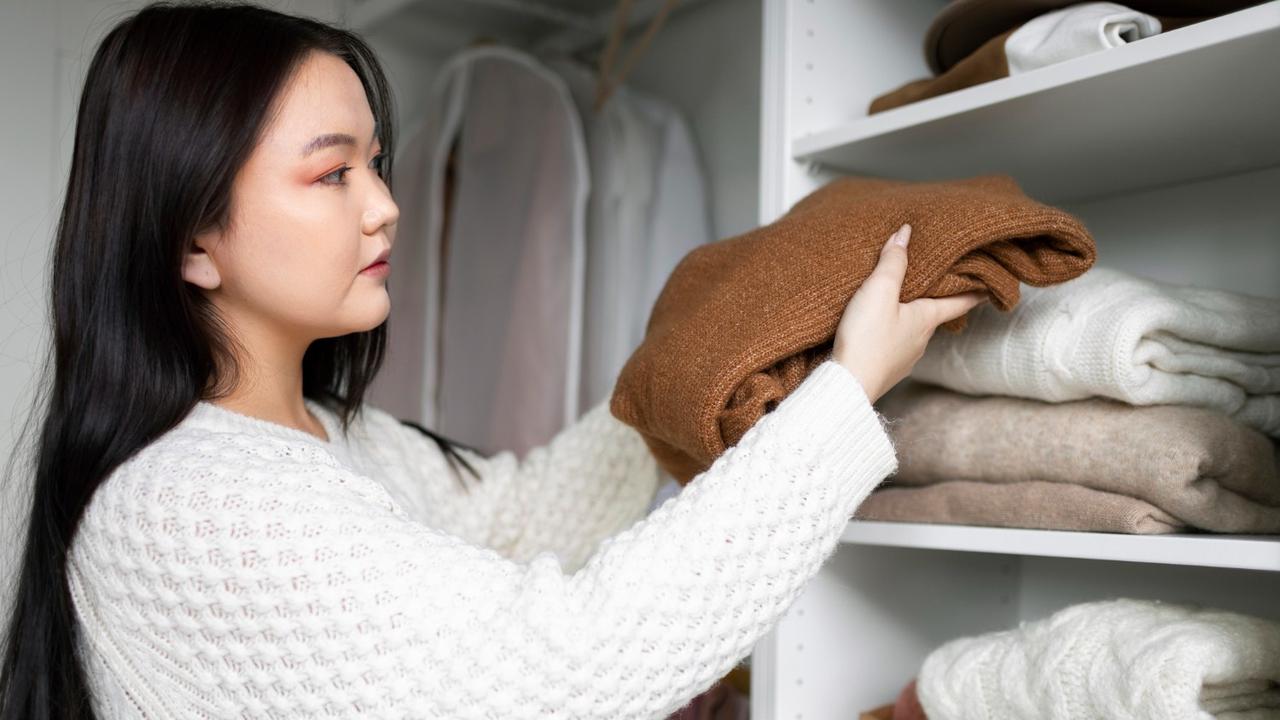 8 Cara Mencegah Pakaian Berjamur dan Bau Apek Saat Disimpan di Lemari Agar Baju Kesayangan Awet