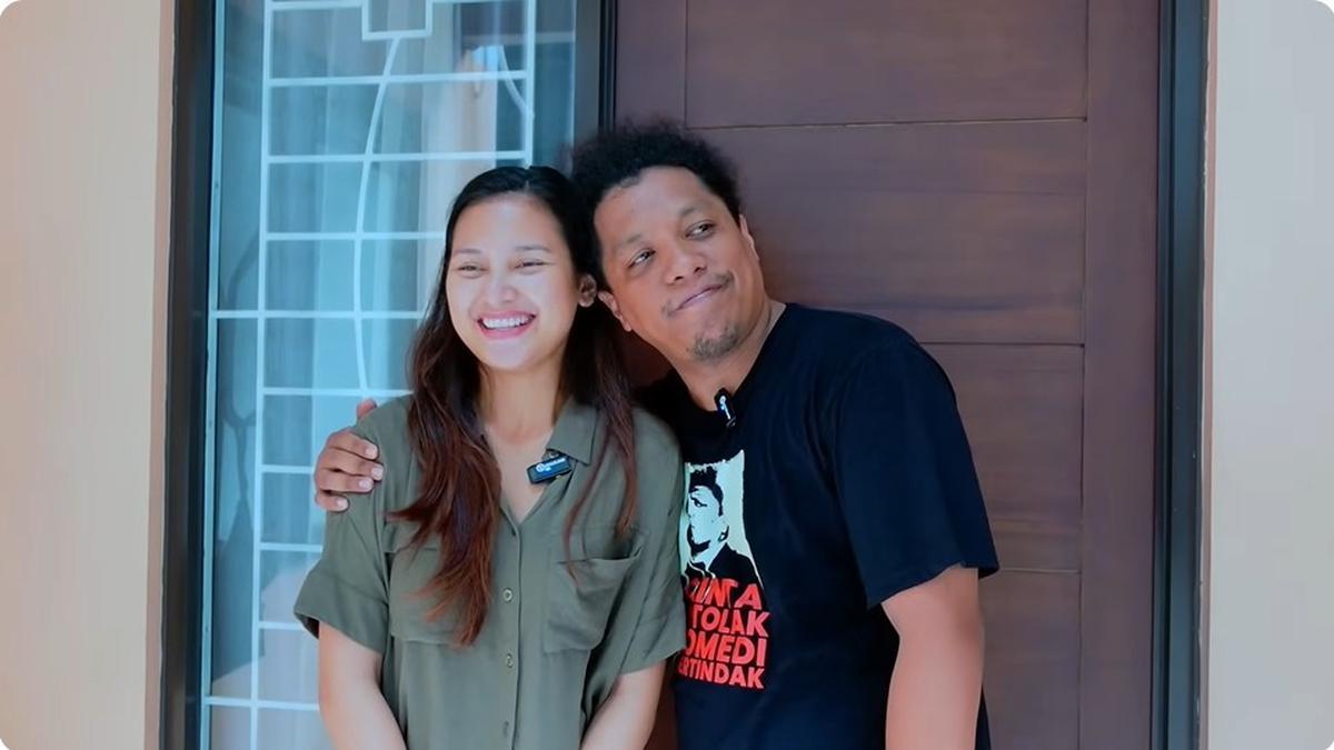 7 Potret Rumah Kontrakan Indah Permatasari dan Arie Kriting Sebelum Punya Hunian Baru