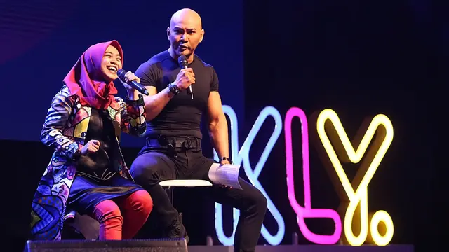 [Bintang] Deddy Corbuzier - Ria Ricis