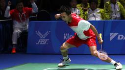 Ekspresi pebulutangkis putra Indonesia, Ihsan Maulana Mustofa, setelah memastikan kemenangan atas pemain Thailand, Suppanyu Avihingsanon. (Bola.com/Arief Bagus)