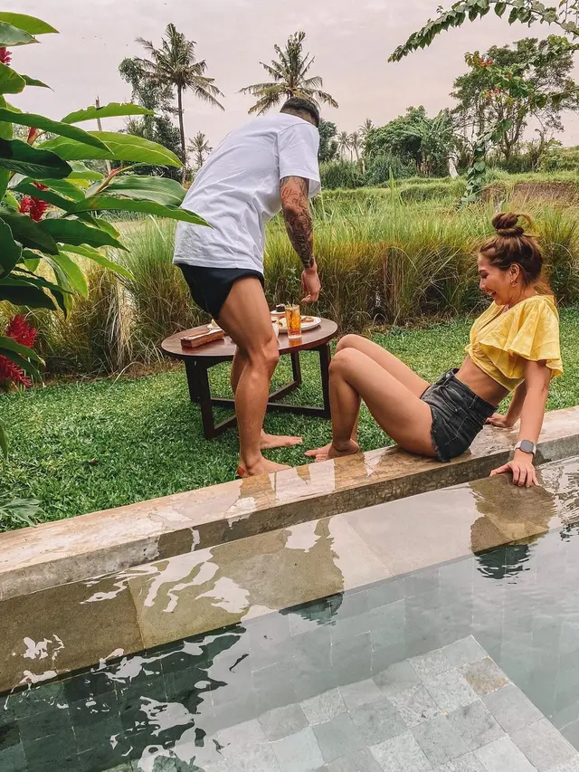 Momen Liburan Andrea Dian dan Ganindra Bimo di Bali, Romantis. (Sumber: Instagram/andreadianbimo)