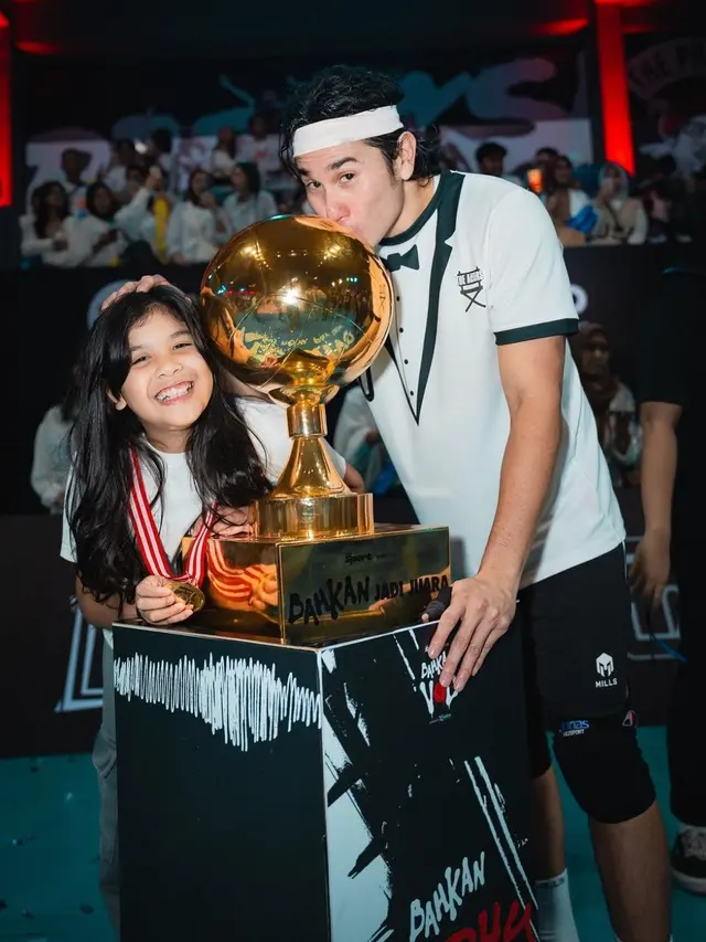 Potret Jizzy Anak Vino G Bastian