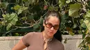 Banyak netizen yang menyebut bahwa penampilan Estelle Linden setelah melahirkan tetap menawan. Tidak terlalu banyak perubahan, para penggemarnya pun memujinya yang nampak berisi. Selain itu gaya sportynya saat bermain tenis ini banyak menuai sorotan dari para penggemar. (Liputan6.com/IG/@estelleelinden)