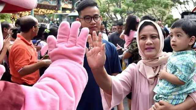Iriana Jokowi dan cucu