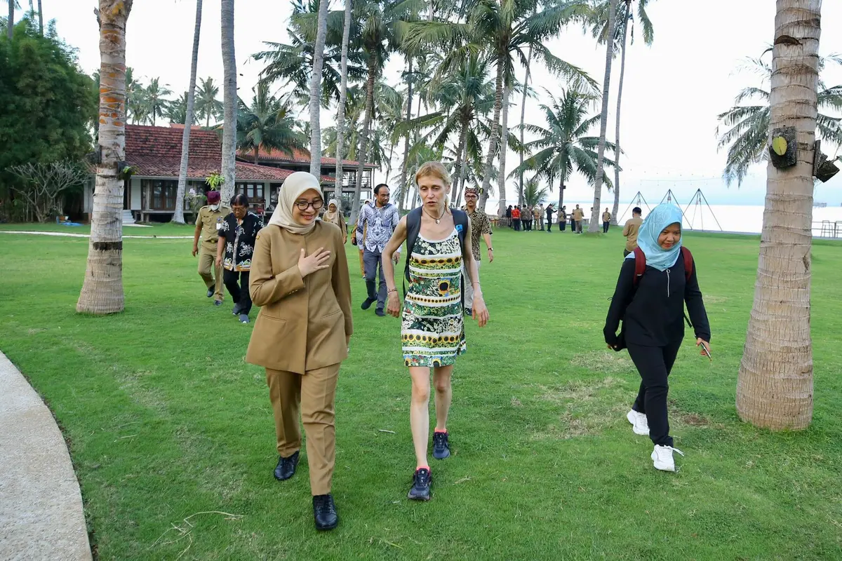 Tim asesor Unesco Global Geopark (UGG) berkeliling di Banyuwangi. (Liputan6.com/ ist)