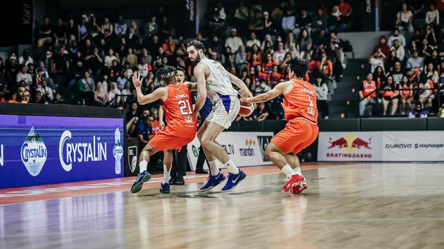 Duel sengit Pelita jaya vs Satria Muda menutup musim reguler IBL 2026