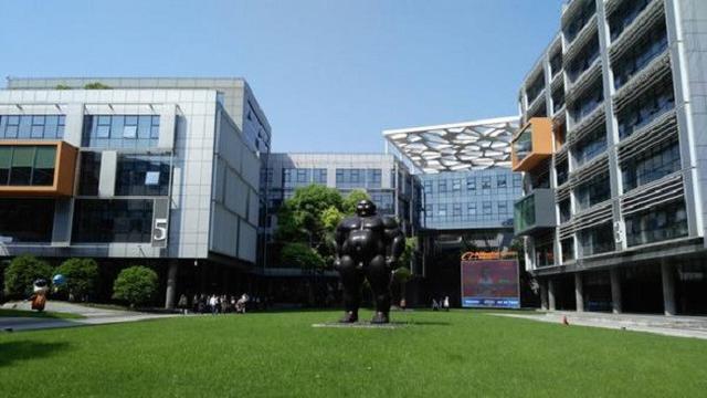 Kantor Alibaba Group di Distrik Binjiang, Hangzhou, Tiongkok.