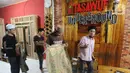 Diasuh Ustad Halim Ambiya, Pondok Tasawuf yang sudah berdiri sejak sekitar 6 tahun silam ini sudah berhasil membawa lebih dari seratus  santri anak punk dan jalanan kembali ke kehidupan normal di masyarakat.  (merdeka.com/Arie Basuki)