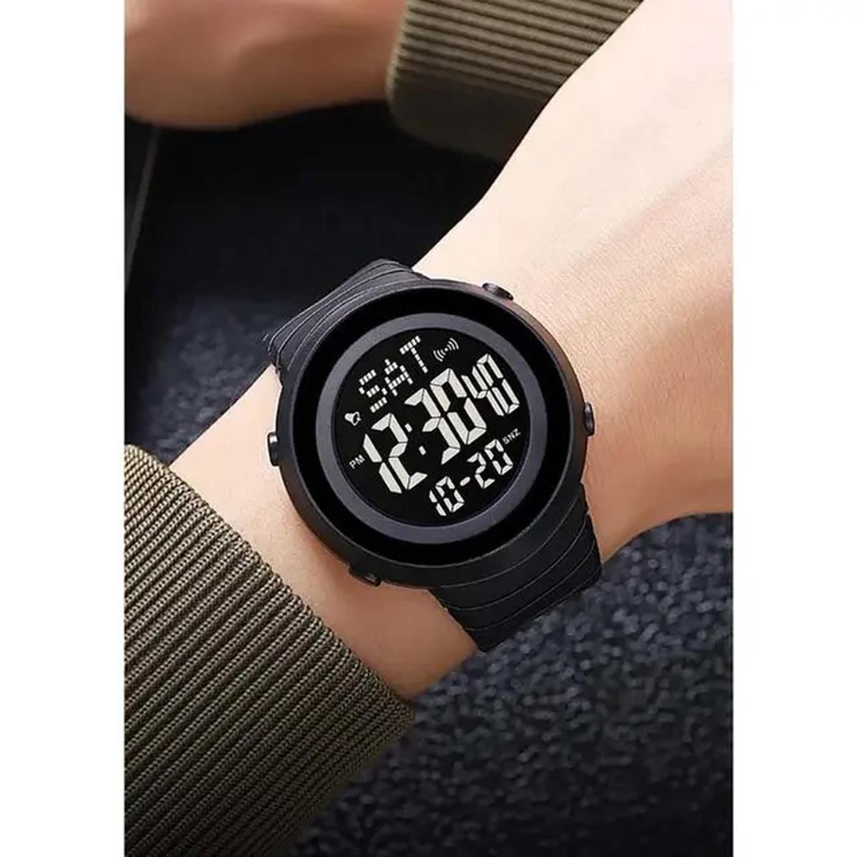 Produk jam tangan lokal pria dari Chronox. (dok. Tokopedia Chronox)