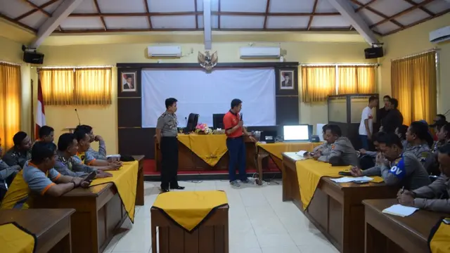 Pemkab Pemalang mensosialisasikan sistem dan menggelar simulasi Pilkades sistem e-Voting. (Foto: Liputan6.com/Polres Pemalang/Muhamad Ridlo).