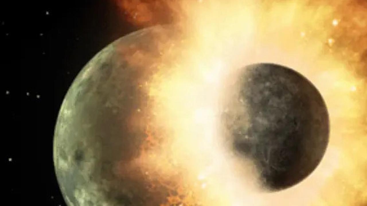 NASA Ungkap Bulan Tabrakan dengan 100 Batu Luar Angkasa Dalam Sehari