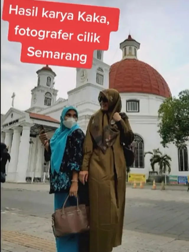 Tolak Mengemis, Viral Bocah Jadi Pengarah Foto Wisatawan Ini Banjir Pujian