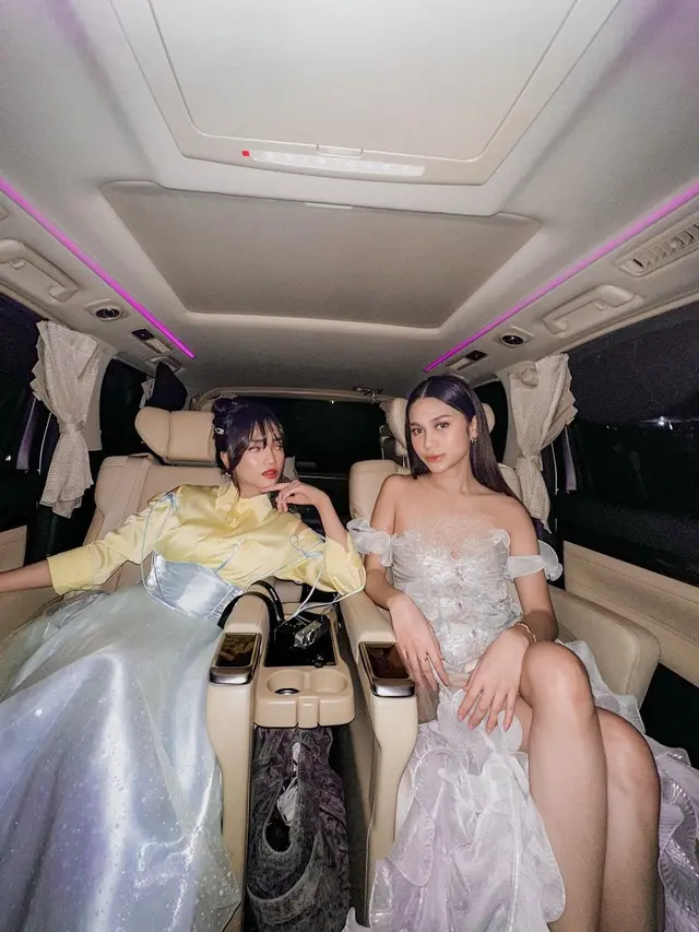 6 Potret Fuji dan Azizah Salsha di Gala TikTok Replay 2023, Tampil Manis dan Ceria